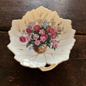 Vintage 1940"s Nasco Leaf Jewelry/Trinket Dish/Plate